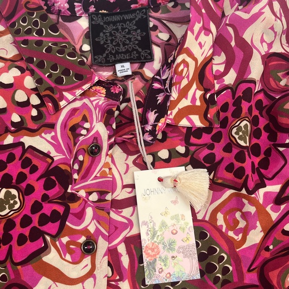 JOHNNY WAS Jade Dreams of Vivanna Silk
Shirt XL NWT - Picture 7 of 12